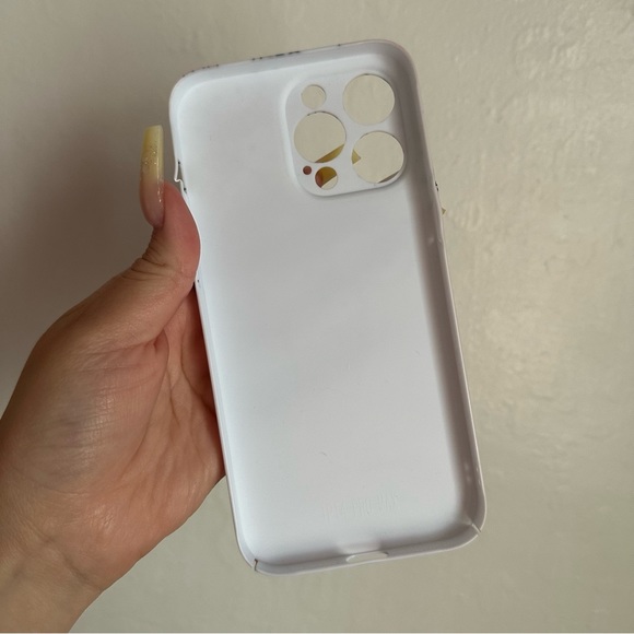 Hello Kitty iPhone 14 Pro Max Case - Picture 4 of 7